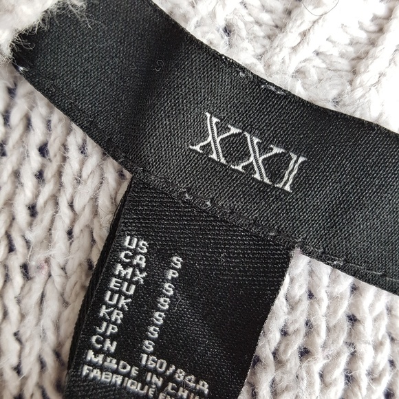 Cream Blue Stripe Knitted Crew Neck Sweater XXI - Picture 4 of 5